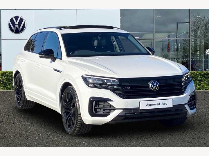 Volkswagen Touareg 3.0 TDI V6 Black Edition Tiptronic 4Motion Euro 6 (s/s) 5dr Volkswagen Touareg 3.0 TDI V6 Black Edition Tiptronic 4Motion Euro 6 (s/s) 5dr