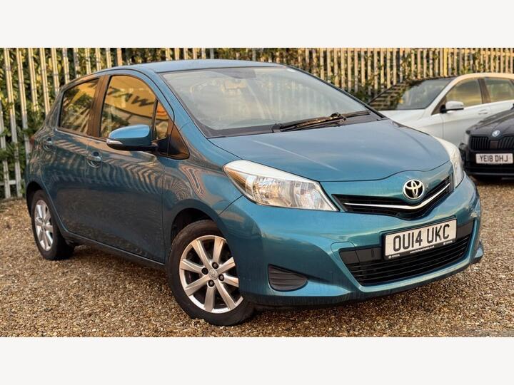 Toyota YARIS 1.33 Dual VVT-i Icon Euro 5 5dr