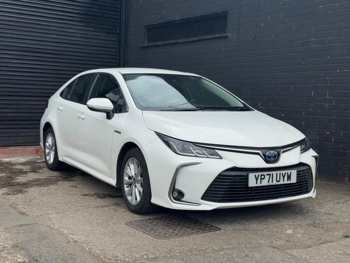 Toyota Corolla 1.8 VVT-h Icon Tech CVT Euro 6 (s/s) 4dr