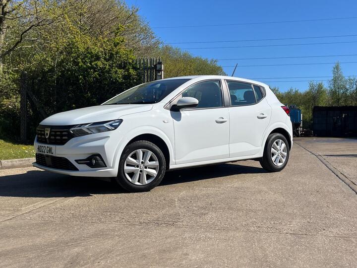 Dacia Sandero 1.0 TCe Comfort Euro 6 (s/s) 5dr Dacia Sandero 1.0 TCe Comfort Euro 6 (s/s) 5dr