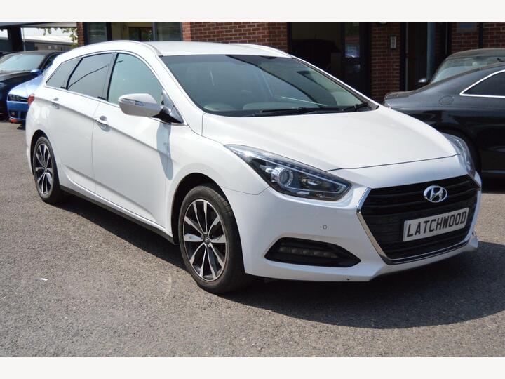 Hyundai I40 1.7 CRDi Blue Drive SE Nav Business Tourer DCT Euro 6 (s/s) 5dr Hyundai I40 1.7 CRDi Blue Drive SE Nav Business Tourer DCT Euro 6 (s/s) 5dr