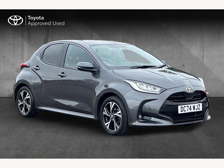 Toyota Yaris 1.5 VVT-h Design E-CVT Euro 6 (s/s) 5dr