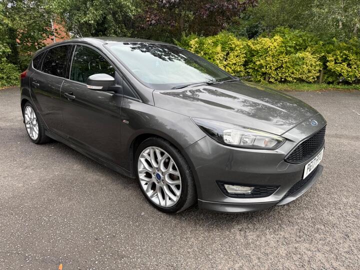 Ford Focus 1.0T EcoBoost ST-Line Euro 6 (s/s) 5dr