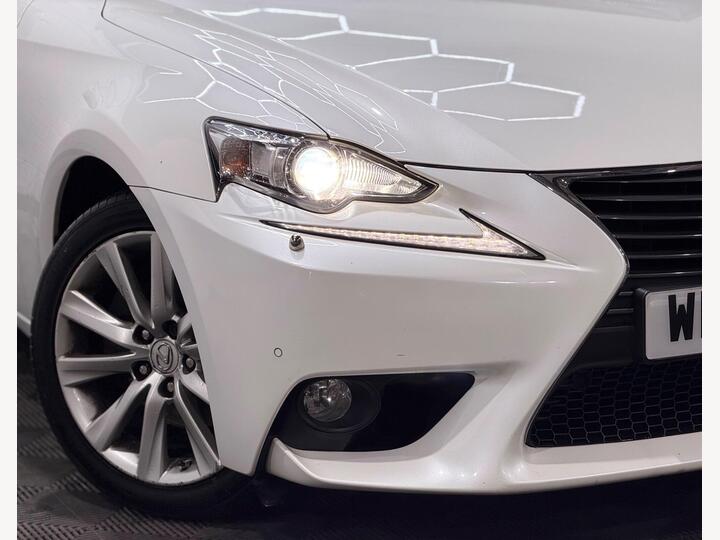 Lexus IS 2.5 300h Executive Edition E-CVT Euro 5 (s/s) 4dr