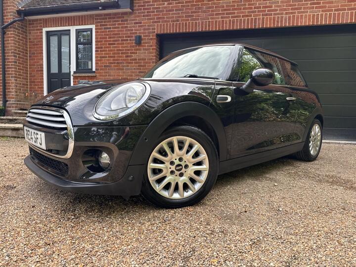 MINI Hatch 1.5 Cooper Auto Euro 6 (s/s) 3dr
