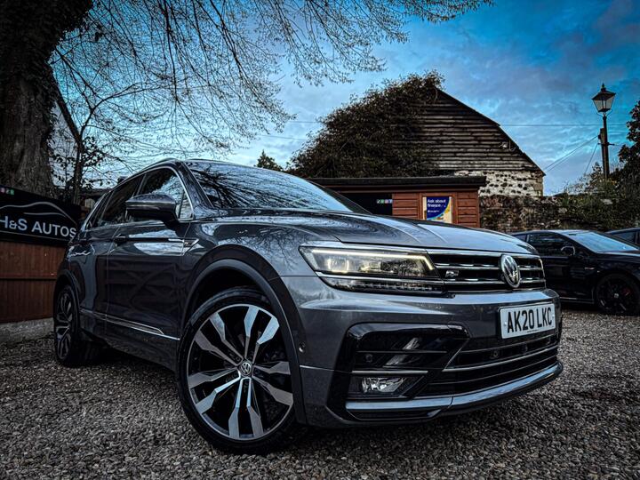 Volkswagen Tiguan 1.5 TSI EVO R-Line Tech DSG Euro 6 (s/s) 5dr Volkswagen Tiguan 1.5 TSI EVO R-Line Tech DSG Euro 6 (s/s) 5dr