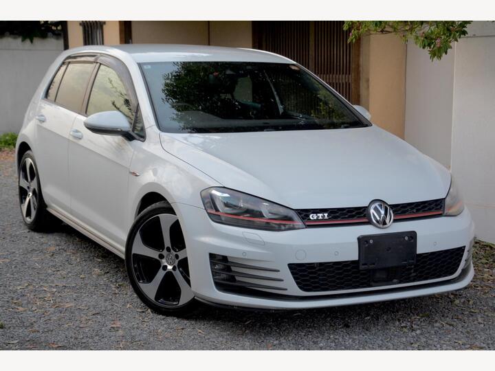 Volkswagen Golf GTI 2.0 TSI DSG - Speed Adaptive Cruise