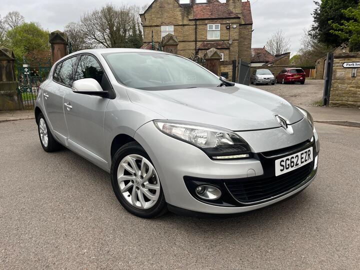 Renault Megane 1.6 16V Dynamique TomTom Euro 5 5dr