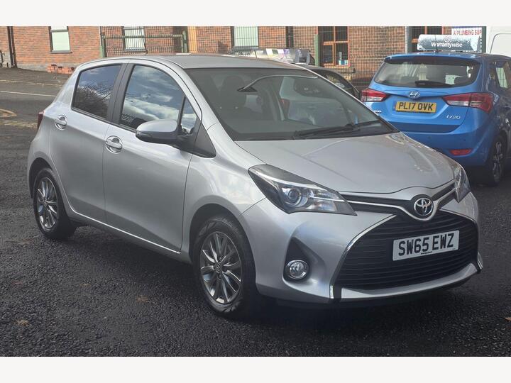 Toyota Yaris 1.33 Dual VVT-i Icon Euro 6 5dr Toyota Yaris 1.33 Dual VVT-i Icon Euro 6 5dr