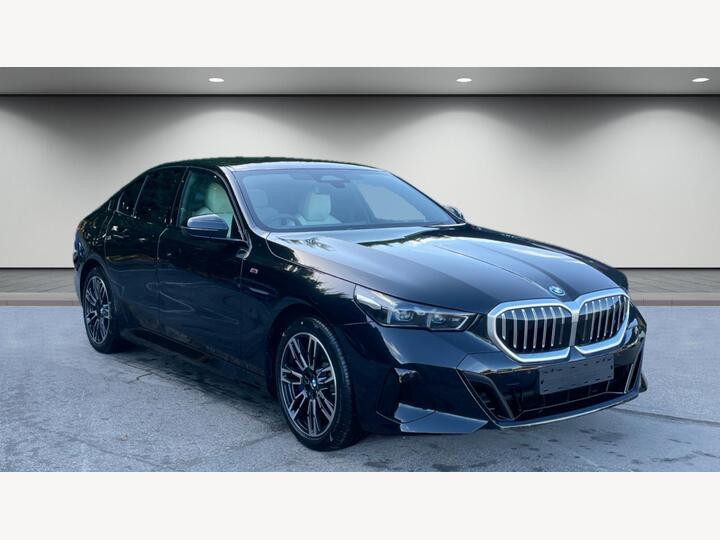 BMW 5 Series 3.0 550e 22.1kWh M Sport Steptronic XDrive Euro 6 (s/s) 4dr