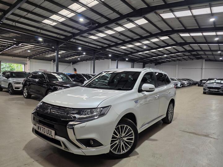 Mitsubishi Outlander 2.4h TwinMotor 13.8kWh Dynamic CVT 4WD Euro 6 (s/s) 5dr Mitsubishi Outlander 2.4h TwinMotor 13.8kWh Dynamic CVT 4WD Euro 6 (s/s) 5dr