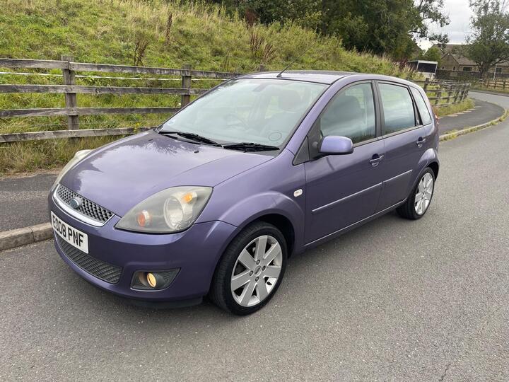 Ford Fiesta 1.4 TD Ghia 5dr