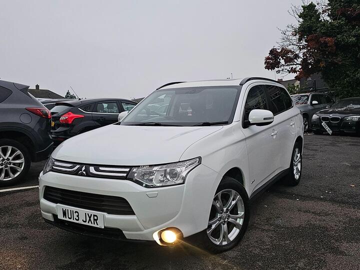 Mitsubishi Outlander 2.2 DI-D GX4 Auto 4WD Euro 5 (s/s) 5dr Mitsubishi Outlander 2.2 DI-D GX4 Auto 4WD Euro 5 (s/s) 5dr