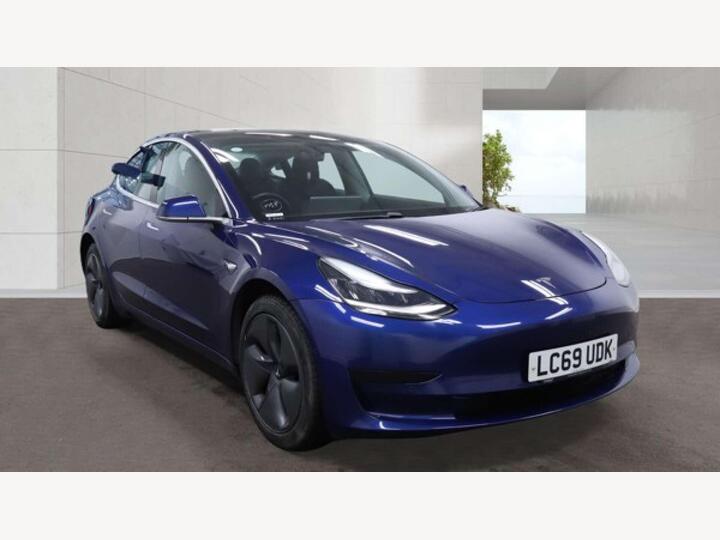 Tesla Model 3 Standard Range Plus Auto RWD 4dr