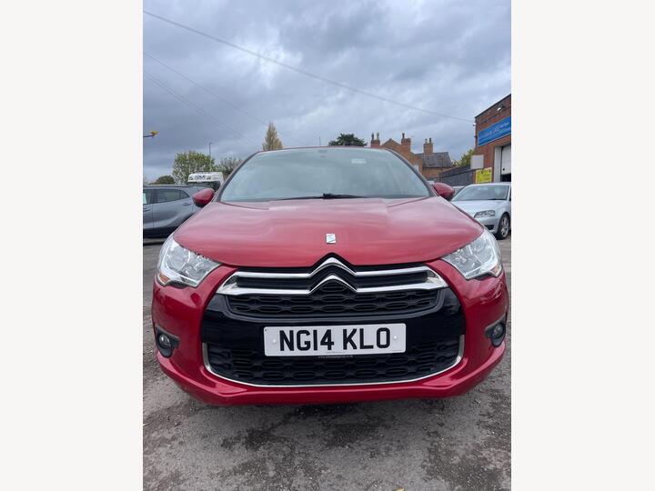 Citroen DS4 1.6 E-HDi Airdream DSign Euro 5 (s/s) 5dr Citroen DS4 1.6 E-HDi Airdream DSign Euro 5 (s/s) 5dr