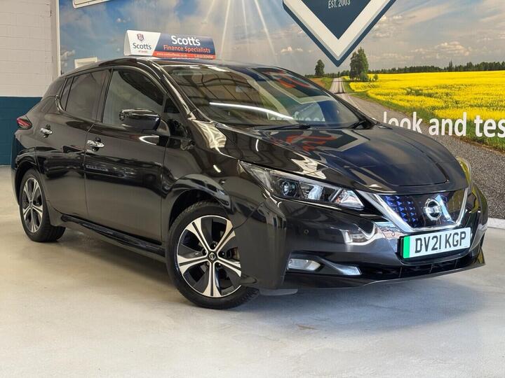 Nissan LEAF 40kWh N-Connecta Auto 5dr Nissan LEAF 40kWh N-Connecta Auto 5dr