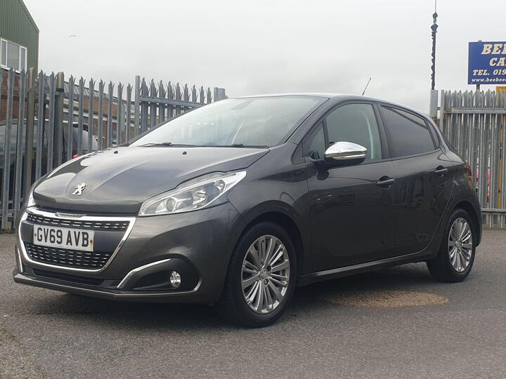 Peugeot 208 1.2 PureTech Signature Euro 6 (s/s) 5dr