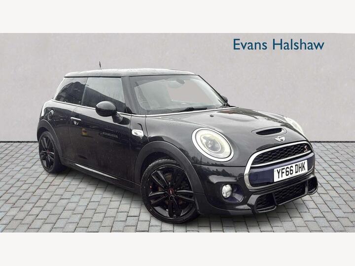MINI HATCHBACK SPECIAL EDITION 2.0 Cooper S Works Euro 6 (s/s) 3dr