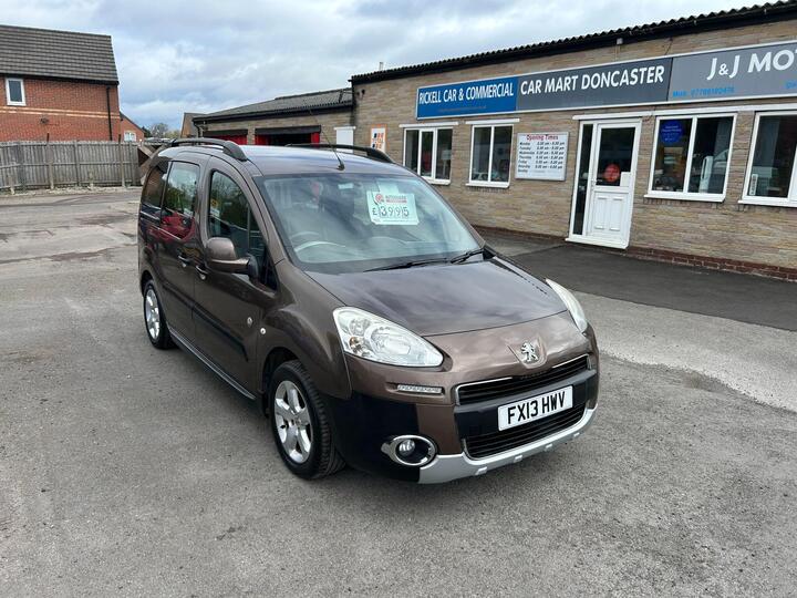 Peugeot Partner Tepee 1.6 HDi 8v Tepee Outdoor 5dr Peugeot Partner Tepee 1.6 HDi 8v Tepee Outdoor 5dr