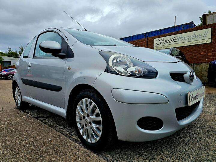 Toyota AYGO 1.0 VVT-i Platinum MultiMode Euro 4 3dr (AC)