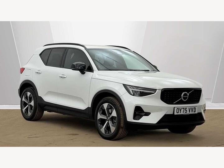 Volvo XC40 2.0 B3 MHEV Plus Dark DCT Auto Euro 6 (s/s) 5dr