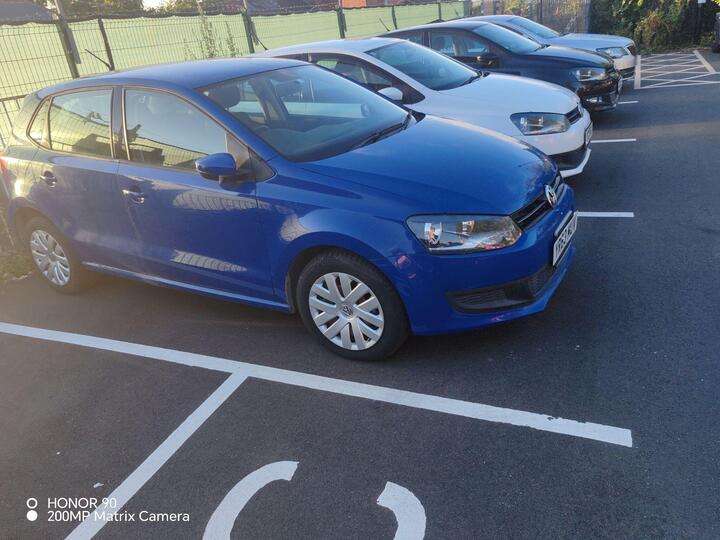Volkswagen Polo 2014 Automatic Low Milage Volkswagen Polo 2014 Automatic Low Milage