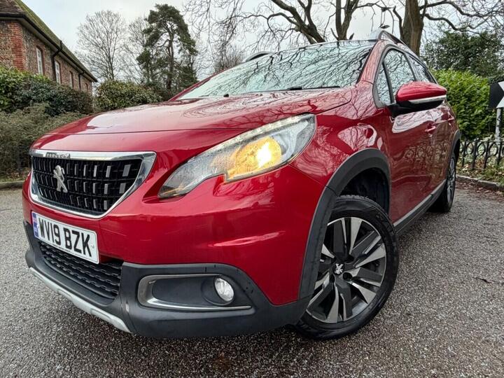 Peugeot 2008 1.2 PureTech Allure Premium Euro 6 (s/s) 5dr Peugeot 2008 1.2 PureTech Allure Premium Euro 6 (s/s) 5dr