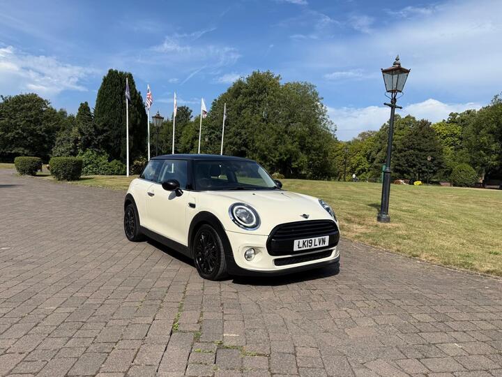 MINI Hatch 1.5 Cooper Classic Euro 6 (s/s) 3dr