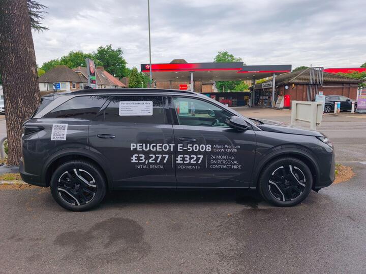 Peugeot E-5008 73kWh Allure Premium Auto 5dr