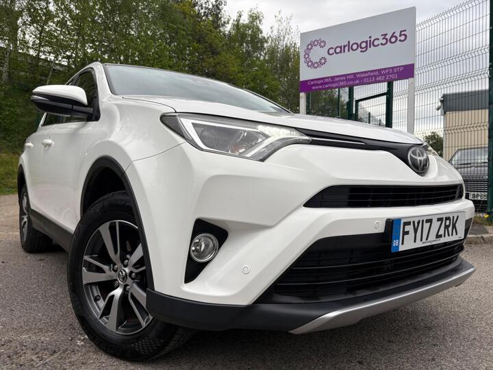Toyota RAV4 2.0 D-4D Business Edition Euro 6 (s/s) 5dr (Safety Sense, Nav)