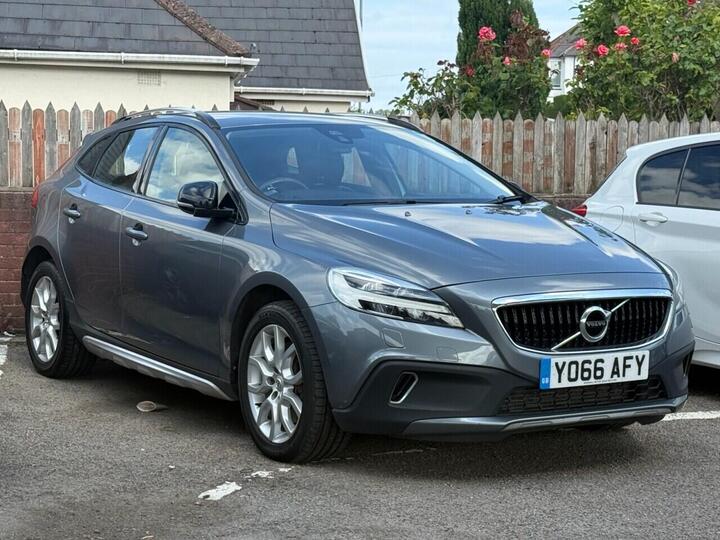 Volvo V40 CROSS COUNTRY 2.0 T3 Pro Euro 6 (s/s) 5dr