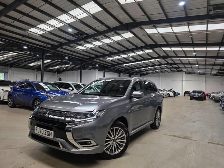 Mitsubishi Outlander 2.4h TwinMotor 13.8kWh Exceed CVT 4WD Euro 6 (s/s) 5dr