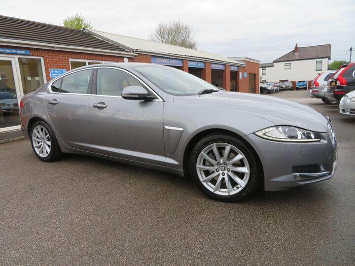 Jaguar XF 2.2d Premium Luxury Auto Euro 5 (s/s) 4dr