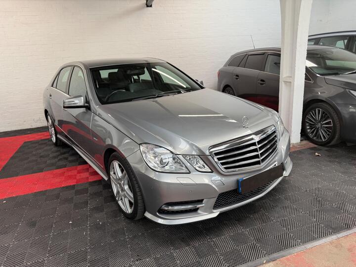 Mercedes-Benz E Class 3.0 E350 CDI V6 BlueEfficiency Sport G-Tronic+ Euro 5 (s/s) 4dr Mercedes-Benz E Class 3.0 E350 CDI V6 BlueEfficiency Sport G-Tronic+ Euro 5 (s/s) 4dr