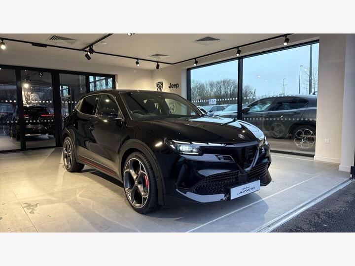 Alfa Romeo Junior 54kWh Elettrica Veloce Auto 5dr