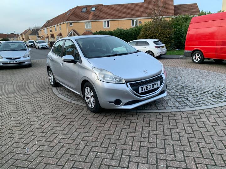 Peugeot 208 1.2 VTi Access+ Euro 5 5dr