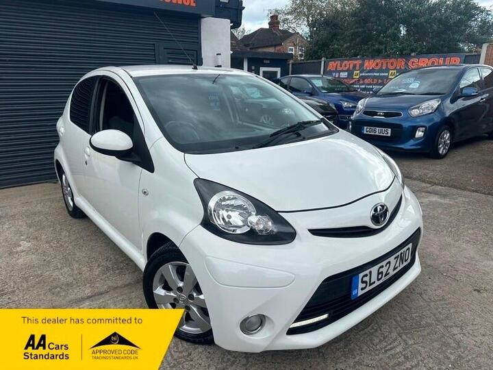 Toyota AYGO 1.0 VVT-i Fire Euro 5 5dr