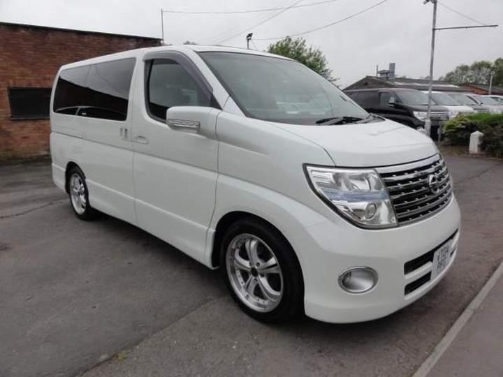 Nissan Elgrand 4WD HIGHWAY STAR SUNROOF CURTAINS