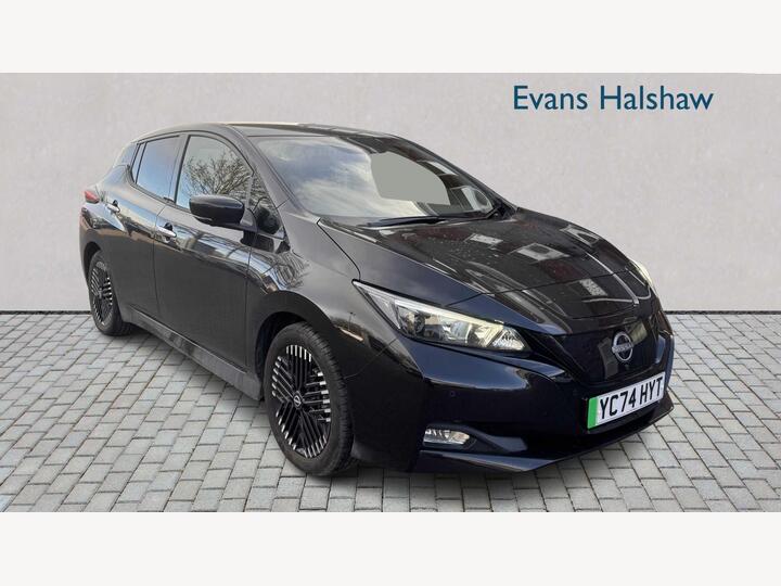Nissan LEAF HATCHBACK 39kWh N-Connecta Auto 5dr Nissan LEAF HATCHBACK 39kWh N-Connecta Auto 5dr