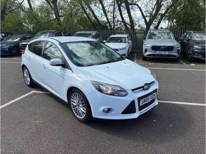 Ford Focus 1.0T EcoBoost Zetec Navigator Euro 5 (s/s) 5dr