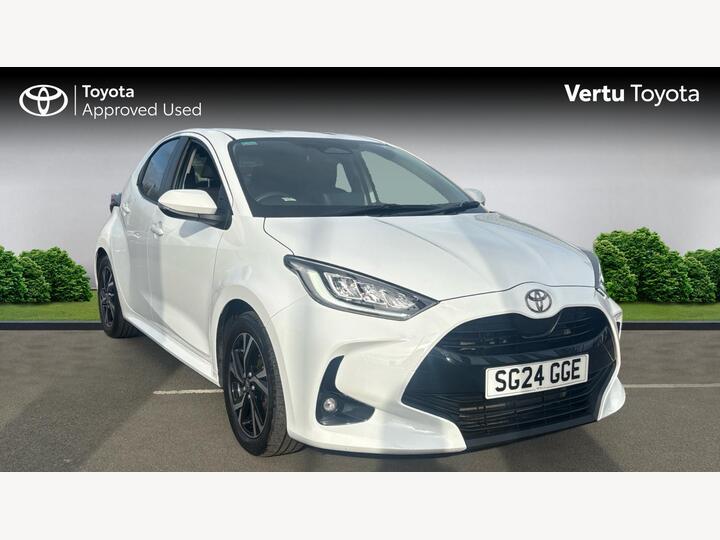 Toyota Yaris 1.5 VVT-h Design E-CVT Euro 6 (s/s) 5dr
