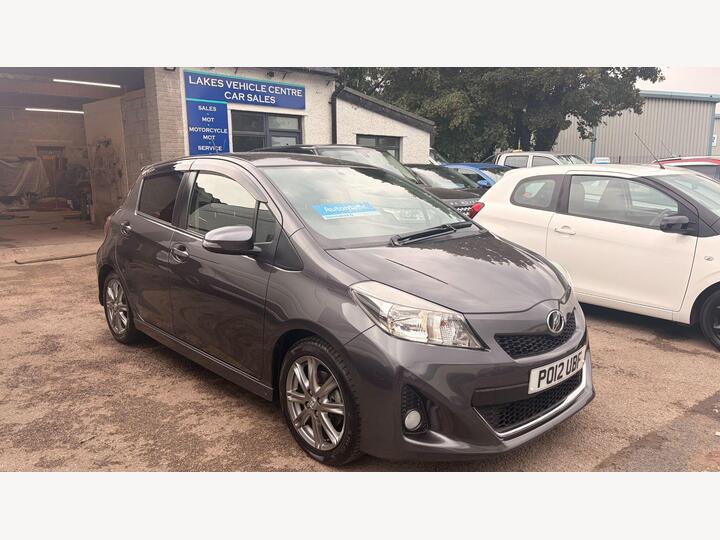 Toyota Yaris 1.5 VITZ RS 2012