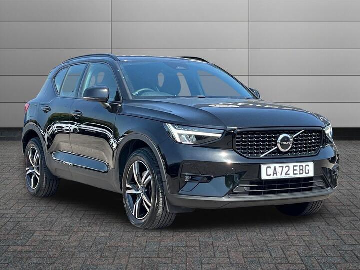 Volvo XC40 2.0 B3 MHEV Plus Dark DCT Auto Euro 6 (s/s) 5dr