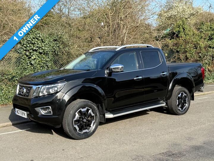 Nissan NAVARA 2.3 DCi Tekna Auto 4WD Euro 6 4dr