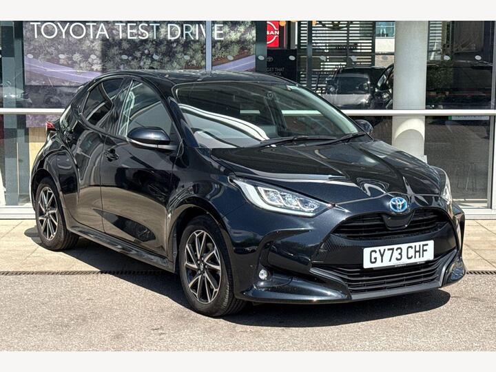 Toyota Yaris 1.5 VVT-h Design E-CVT Euro 6 (s/s) 5dr