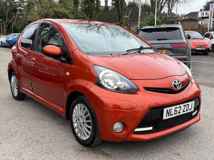 Toyota AYGO 1.0 VVT-i Fire Euro 5 5dr