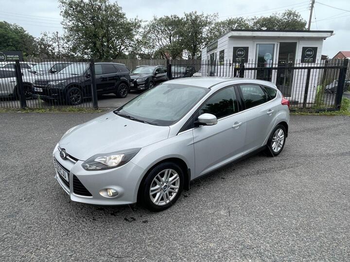 Ford Focus 1.0T EcoBoost Titanium Euro 5 (s/s) 5dr