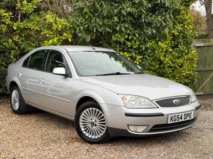 Ford Mondeo 1.8 Zetec 5dr