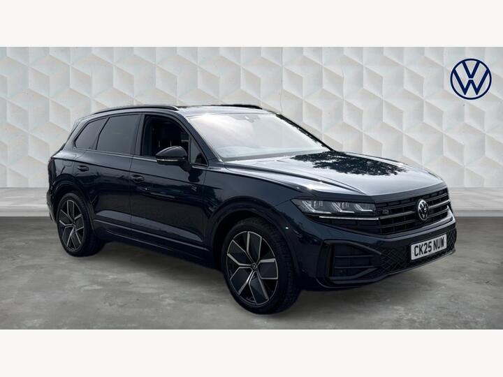 Volkswagen Touareg 3.0 TDI V6 Black Edition Tiptronic 4Motion Euro 6 (s/s) 5dr Volkswagen Touareg 3.0 TDI V6 Black Edition Tiptronic 4Motion Euro 6 (s/s) 5dr
