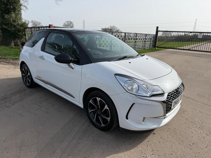 DS AUTOMOBILES DS 3 1.2 PureTech Elegance Euro 6 (s/s) 3dr DS AUTOMOBILES DS 3 1.2 PureTech Elegance Euro 6 (s/s) 3dr